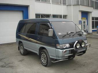 1993 Mitsubishi Delica Pictures