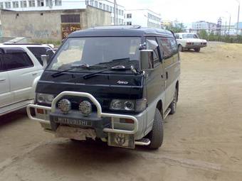 1993 Mitsubishi Delica Photos