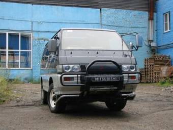 1993 Mitsubishi Delica Pictures