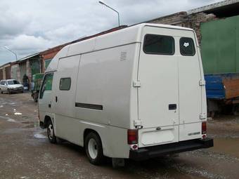 1993 Mitsubishi Delica Pictures