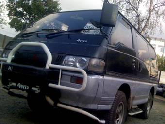 1993 Mitsubishi Delica Pictures