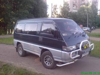 1993 Mitsubishi Delica Pictures