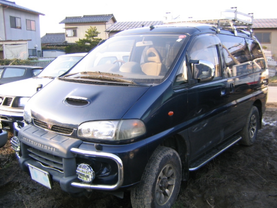 1994 Mitsubishi Delica Pictures