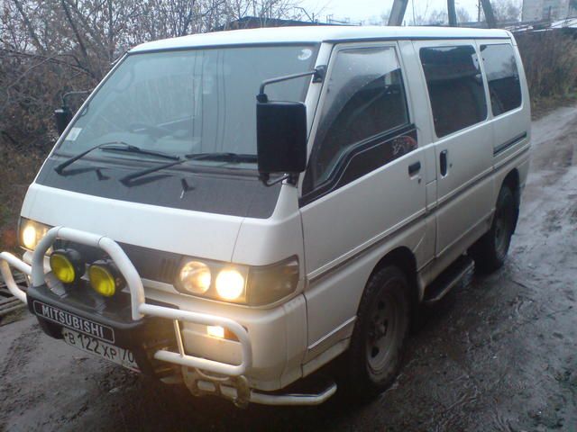 1994 Mitsubishi Delica