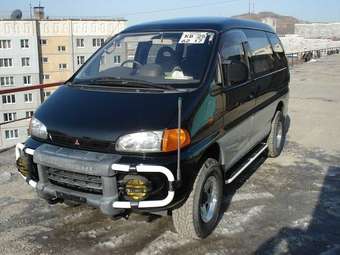 1994 Mitsubishi Delica Pictures