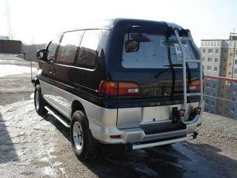 1994 Mitsubishi Delica Pictures