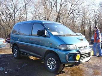 1994 Mitsubishi Delica Pictures