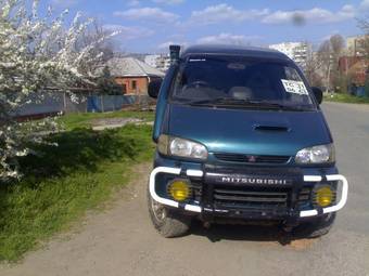 1994 Mitsubishi Delica Photos