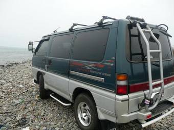 1994 Mitsubishi Delica Pictures