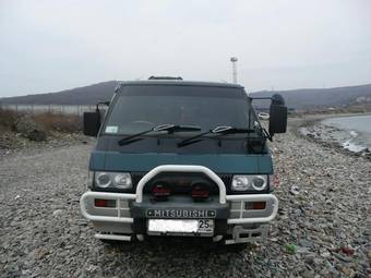 1994 Mitsubishi Delica Photos