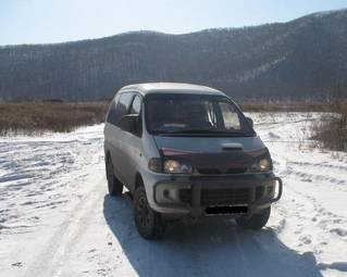 1994 Mitsubishi Delica Pictures