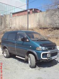 1994 Mitsubishi Delica Pictures