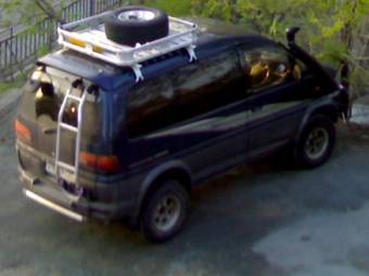 1994 Mitsubishi Delica Pictures