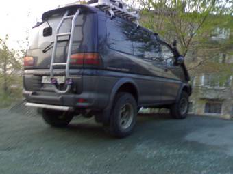 1994 Mitsubishi Delica Pictures