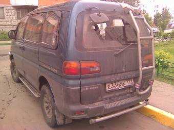 1994 Mitsubishi Delica Photos