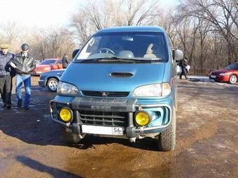 1994 Mitsubishi Delica Pictures