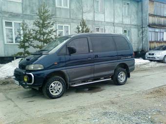 1994 Mitsubishi Delica Pictures