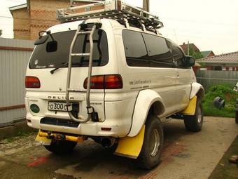 1994 Mitsubishi Delica Photos