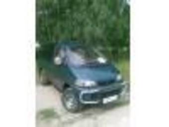 1994 Mitsubishi Delica Photos