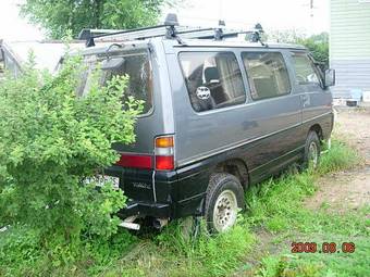 1994 Mitsubishi Delica Photos
