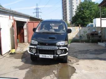 1994 Mitsubishi Delica Pictures