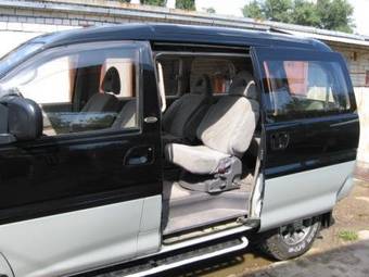 1994 Mitsubishi Delica Pictures
