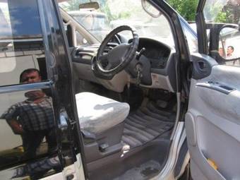 1994 Mitsubishi Delica Photos