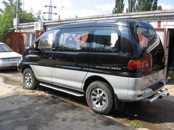 1994 Mitsubishi Delica Photos