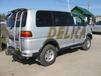 1994 Mitsubishi Delica Pictures