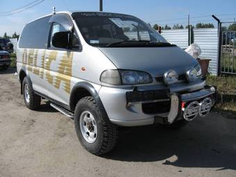 1994 Mitsubishi Delica Pictures