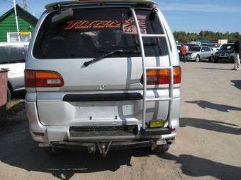 1994 Mitsubishi Delica Photos