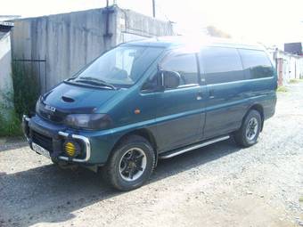 1994 Mitsubishi Delica Pictures