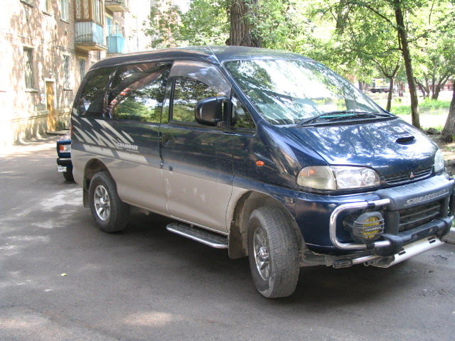 1995 Mitsubishi Delica