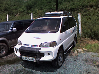 1995 Mitsubishi Delica