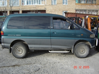 1995 Mitsubishi Delica