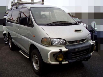 1995 Mitsubishi Delica