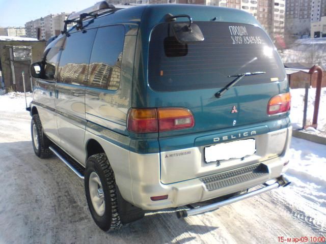 1995 Mitsubishi Delica
