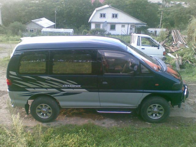 1995 Mitsubishi Delica