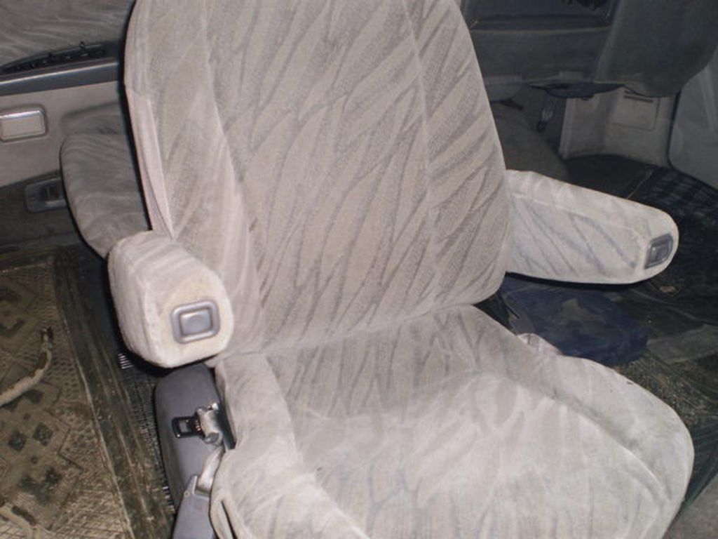 1995 Mitsubishi Delica
