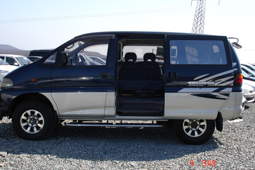1995 Mitsubishi Delica Pictures