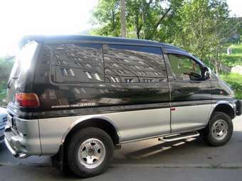 1995 Mitsubishi Delica Images