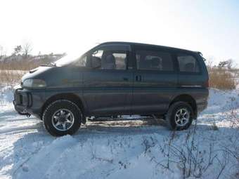 1995 Mitsubishi Delica Wallpapers