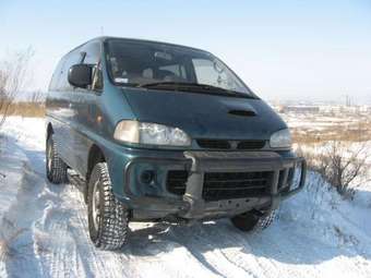 1995 Mitsubishi Delica Pictures