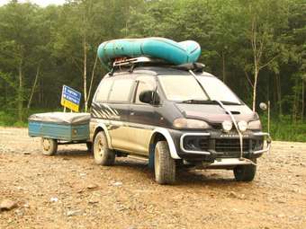 1995 Mitsubishi Delica Photos