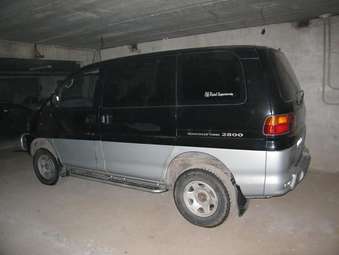 1995 Mitsubishi Delica Pictures