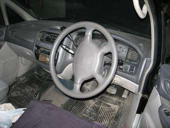 1995 Mitsubishi Delica Photos