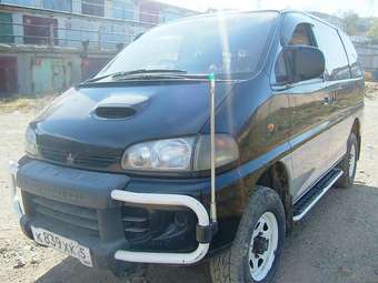 1995 Mitsubishi Delica Pictures