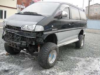 1995 Mitsubishi Delica Pictures