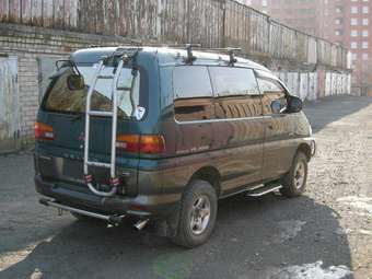 1995 Mitsubishi Delica Pictures