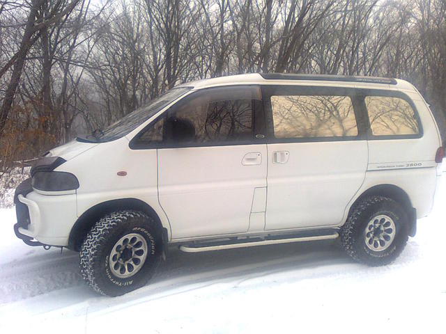 1995 Mitsubishi Delica